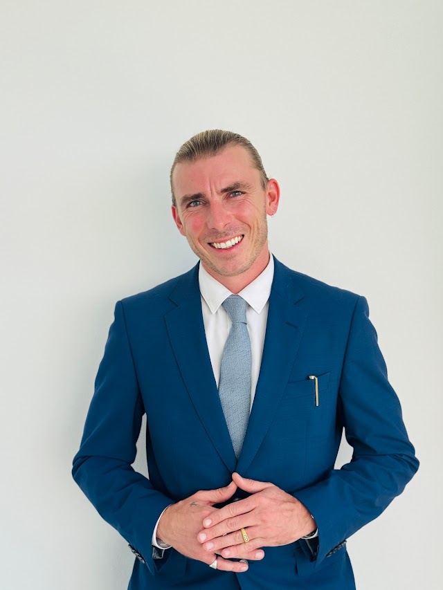 Anthony de Oliveira Real Estate Broker Lagos - iad Portugal